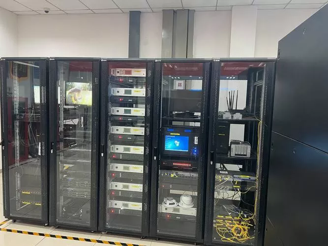 အားနည်းနေသော လက်ရှိအစိုးရအဖွဲ့သည် စနစ်ပေါင်းစည်းမှုကို မည်သို့တိုးတက်စေသနည်း။